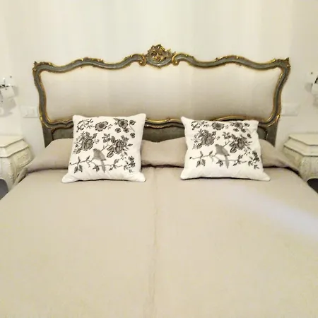 Apartamento Sara S Luxury Five Minutes From Piazza San Marco