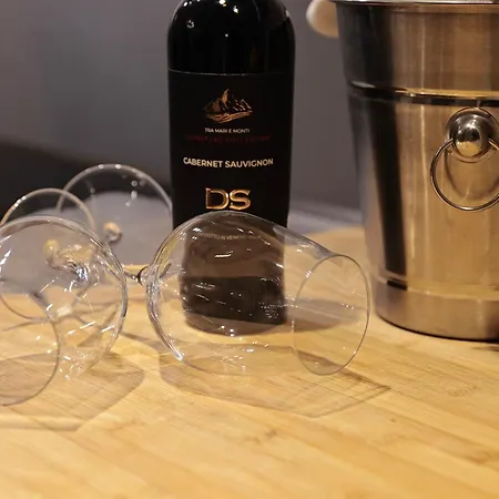 Sara S Luxury Five Minutes From Piazza San Marco Апартаменты Венеция