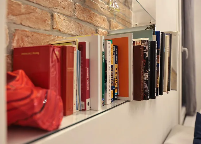 Sara S Luxury Five Minutes From Piazza San Marco * Венеция