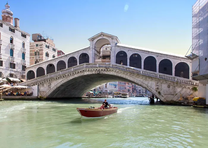 Sara S Luxury Five Minutes From Piazza San Marco * Венеция