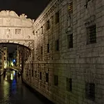Sara S Luxury Five Minutes From Piazza San Marco * ונציה