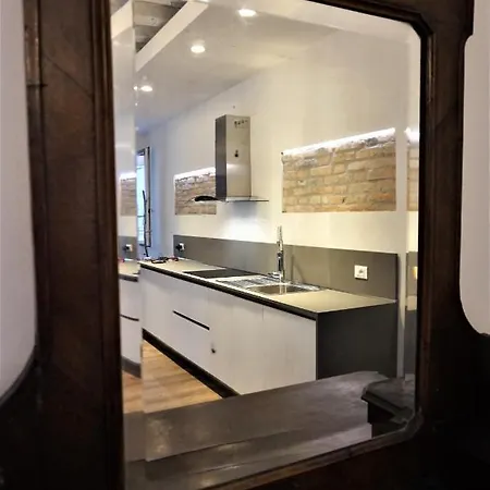 Apartament Sara S Luxury Five Minutes From Piazza San Marco *